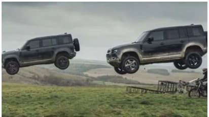 ജെയിംസ് ബോണ്ടിന്റെയും വില്ലന്മാരുടെയും വണ്ടികൾ വേണോ? ഇതാ വഴിയുണ്ട്!