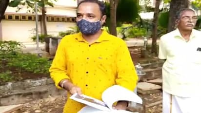 கல்யாணம் செய்துகொள்வதாக ஆசை வார்த்தை கூறி ரூ.30 லட்சம் அபேஸ் செய்த நடிகை திவ்யபாரதி - இளைஞர் பரபரப்பு புகார்