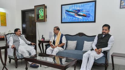 असम के सीएम के साथ दिखे झारखंड के कांग्रेस विधायक, फोटो- सोशल मीडिया में वायरल 