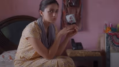 Darlings song : ആലിയ ഭട്ടിന്റെ 'ഡാര്‍ലിംഗ്സ്', വീഡിയോ ഗാനം പുറത്തുവിട്ടു