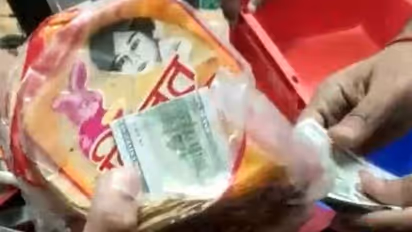 പപ്പട പാക്കറ്റുകളിൽ ഒളിപ്പിച്ച് 15 ലക്ഷം രൂപയുടെ യുഎസ് ഡോളര്‍, കള്ളക്കടത്തിന് തടയിട്ട് സിഐഎസ്എഫ്