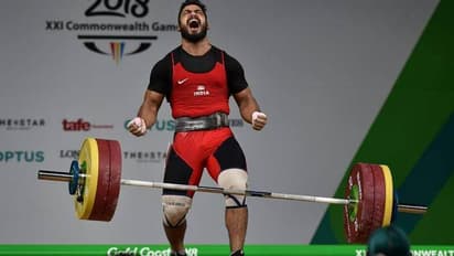 కామన్వెల్స్ గేమ్స్లో భారత్కి పతకాల పంట.. రజతం గెలిచిన వెయిట్లిఫ్టర్ వికాస్ ఠాకూర్...
