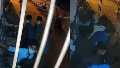 ಪ್ರೀತಿ ನಿರಾಕರಿಸಿದ್ದಕ್ಕೆ 15 ಮಂದಿಯಿಂದ ಮಹಿಳೆಯ ಕಿಡ್ನ್ಯಾಪ್: ಸಿಸಿ ಕ್ಯಾಮೆರಾದಲ್ಲಿ ಸೆರೆಯಾಯ್ತು ಭೀಕರ ದೃಶ್ಯ