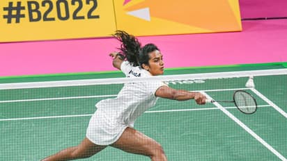 पीवी सिंधू चोट के चलते वर्ल्ड चैंपियनशिप से बाहर, क्या साइना नेहवाल भर पाएंगी उनकी जगह?