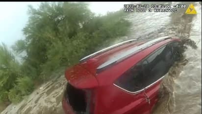 ಪ್ರವಾಹಕ್ಕೆ ಸಿಲುಕಿದ್ದ ಕಾರಿನಿಂದ ಮಹಿಳೆಯ ರಕ್ಷಣೆ: ವೈರಲ್ ವಿಡಿಯೋ