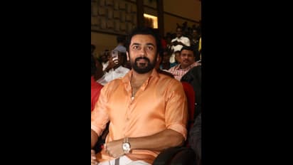 கோவில்களை விட சூர்யா அறக்கட்டளை முக்கியமானதா? வாயை விட்டு சிக்கிய சூரி.. வச்சு செஞ்ச பயில்வான் !