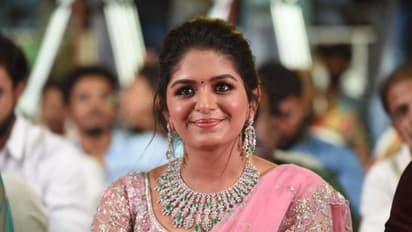 முன்னணி நாயகிகள் செய்ய தயங்கும் செயலை...மேடையில் செய்து அசத்திய அதிதி ஷங்கர்..