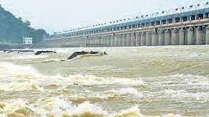 உஷார் மக்களே!! கொள்ளிடம் ஆற்றில் வெள்ளப்பெருக்கு.. ஆற்றில் குளிக்கவும் செல்பி எடுக்கவும் தடை..