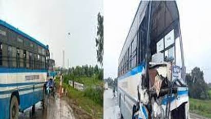 நேருக்கு நேர் மோதி விபத்து.. அப்பளம் போல் நொறுங்கிய பேருந்து.. 18க்கும் மேற்பட்ட பயணிகள் காயம்..