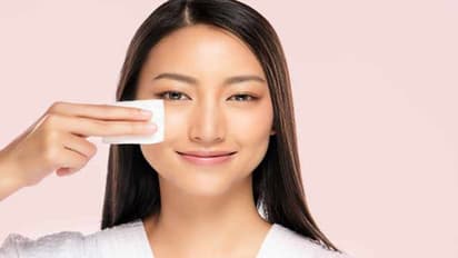 International Makeup Day 2022 : മേക്കപ്പ് നീക്കം ചെയ്യാൻ ഇതാ ചില പ്രകൃതിദത്ത മാർ​ഗങ്ങൾ