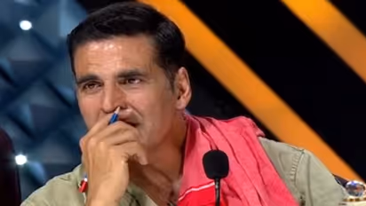 'সুপারস্টার সিংগার ২’-এ এসে কেঁদে ফেললেন অক্ষয় কুমার! কিন্তু কেন?