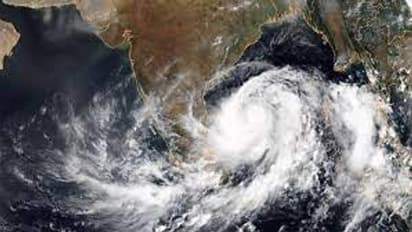 மக்களே உஷார்.. வங்க கடலில் புதிய காற்றழுத்த தாழ்வு பகுதி.. புயலாக உருவாகுமா..? வானிலை மையம் அறிவிப்பு..