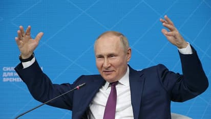 ரஷ்யாவில் 10 குழந்தைகளை பெற்று வளர்க்கும் தாய்க்கு ரூ.13 லட்சம் பரிசு! - புடின் அறவிப்பு!