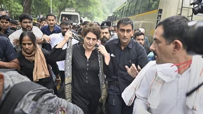 இரண்டே மாதத்திற்குள் மீண்டும் கொரோனா பாதிப்பில் சிக்கிய பிரியங்கா காந்தி...! காங்கிரஸ் தொண்டர்கள் அதிர்ச்சி