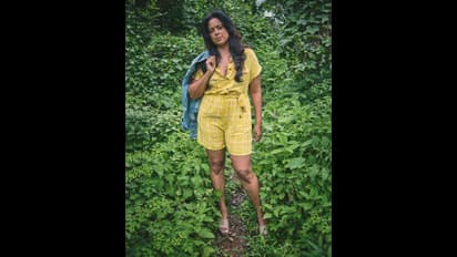 నా బాడీ నా ఇష్టం అంటూ షర్ట్ విప్పేసిన ఎన్టీఆర్ హీరోయిన్.. ట్రోలింగ్ కి ధీటుగా సమాధానం 