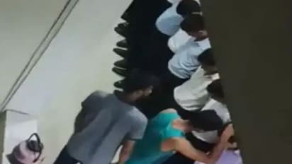 रैगिंग प्रूव हुई तो क्या हो सकती है सजा, रतलाम में सीनियर ने जूनियर छात्रों को लाइन में खड़ा कर मारा था थप्पड़