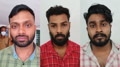 ധനകാര്യ സ്ഥാപന ഉടമയെ ബൈക്കിടിച്ച് വീഴ്ത്തി, 20 പവനും 3.75 ലക്ഷം രൂപയും തട്ടിയെടുത്തു; 3 പേര്‍ പിടിയില്‍