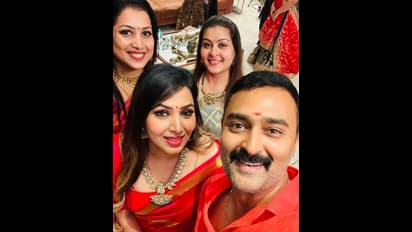 சினேகா வீட்டு வரலட்சுமி பூஜையில் கலந்து கொண்ட பிரபலங்கள்.! வெளியான லேட்டஸ்ட் போட்டோஸ்.!