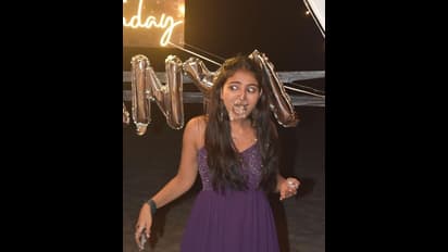 ఫ్రెండ్స్ తో కలిసి బోట్‌లో బర్త్ డే సెలబ్రేట్‌ చేసుకున్న అనన్య నాగళ్ల.. తెలుగు హీరోయిన్‌ రచ్చ మామూలుగా లేదుగా!