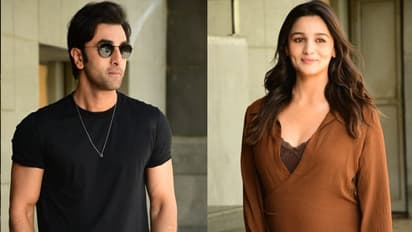 ಗರ್ಭಿಣಿ ಪತ್ನಿಯನ್ನು ನಿರ್ಲಕ್ಷಿಸಿದ್ರಾ ರಣಬೀರ್? 'ಅಲಿಯಾ ಮೇಲೆ ಪ್ರೀತಿ ಇಲ್ವಾ' ಎಂದ ನೆಟ್ಟಿಗರು