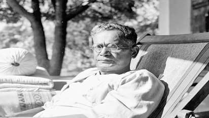 ఒరిజినల్ రాజ్యాంగం కాపీలో పెయింటింగ్స్ వేసిన చిత్రకారుడు ‘నందలాల్ బోస్’