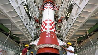 സ്മോൾ സാറ്റലൈറ്റ് ലോഞ്ച് വെഹിക്കിൾ, ‌എസ്എസ്എൽവി ഇന്ന് വിക്ഷേപിക്കും,500കിലോ ഭാരമുള്ള ഉപഗ്രഹത്തെ എത്തിക്കാനാകും