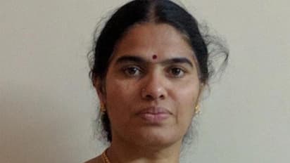 కొండపల్లి నీహారిణి కవిత : ఎక్కడికో ఈ పయనం