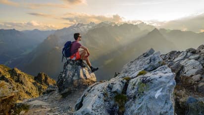 ഈ കൊടുമുടി കയറാന് ആദ്യം 12 ലക്ഷം അടക്കണം, അതിനുള്ള കാരണമറിഞ്ഞാല് ആരും ഭയക്കും!