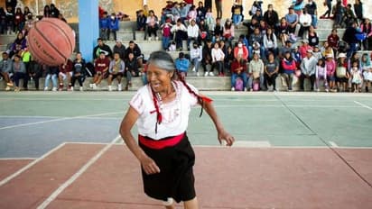 बॉस्केट बॉल की चैंपियन प्लेयर हैं 71 साल की दादी, इनकी गजब स्किल देख यूजर्स बुला रहे सुपरस्टार