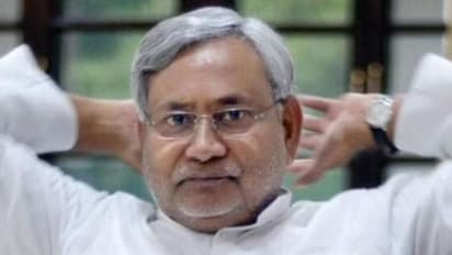 ബിഹാറിൽ രാഷ്ട്രീയ നീക്കം: നിതീഷ് കുമാർ സോണിയ ഗാന്ധിയുമായി സംസാരിച്ചു? എംപിമാരുടെ യോഗം വിളിച്ചു