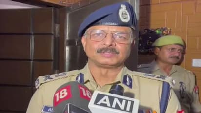 श्रीकांत त्यागी के समर्थकों ने अब नोएडा की सोसाइटी में जाकर किया नया कांड, कमिश्नर बोले- लगेगा गैंगस्टर एक्ट