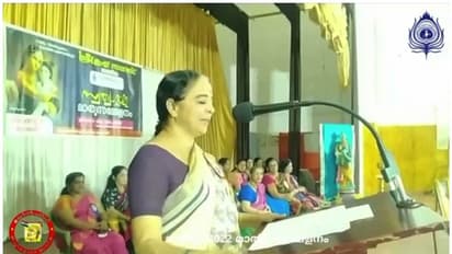 കേരളത്തിലെ ശിശുപരിപാലനം മോശമെന്ന് സിപിഎം മേയർ സംഘപരിവാർ പരിപാടിയിൽ, വിവാദം