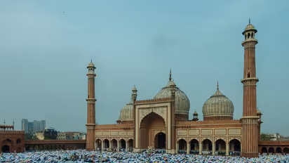 ఇండియాలో ఉన్న టాప్ 10 అతిపెద్ద మసీదులు ఇవే..!