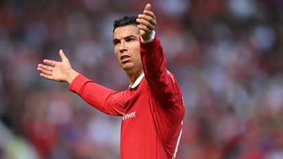 Cristiano Ronaldo transfer saga: Here's what 10 ex-players and pundits want Manchester United to do