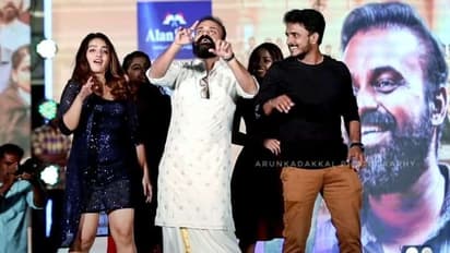 Kunchacko Boban : വൈറലായി 'ദേവദൂതർ പാടി..', ലുലു മാളിൽ ആടി ചാക്കോച്ചൻ; ചിത്രങ്ങൾ