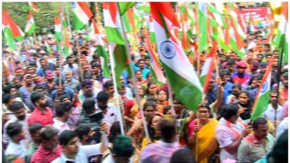 yuvamorcha insulted indian flag while tiranga yatra youth congress complaint in palakkad
