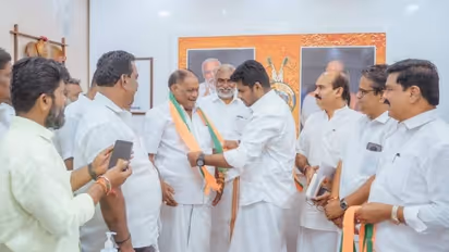 பாஜகவில் இணைந்தார் சென்னை மாநகராட்சி கவுன்சிலர்… சென்னை பாஜக உறுப்பினர்கள் பலம் 2 ஆக அதிகரிப்பு!! 