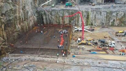 పోలవరంలో టర్బైన్ల అమరికకు కాంక్రీట్ పనులు ప్రారంభం