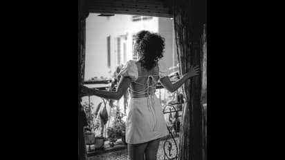 கிளாமரில் கிறங்கடிக்கும் டாப்ஸி..மனதை அள்ளும் ஹாட் போஸ் !