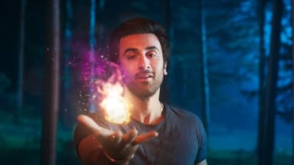 അസ്ത്രവേഴ്സിലെ ആദ്യ ചിത്രം; 'ബ്രഹ്മാസ്ത്ര-1' ലെ വീഡിയോ ഗാനം പുറത്തെത്തി