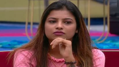 8 ಸ್ಪರ್ಧಿಗಳ ಮೇಲೆ ಎಲಿಮಿನೇಷನ್ ತೂಗುಗತ್ತಿ...ಸೋನು ಗೌಡ ಹೊರ ಹೋಗ್ಲಿ ಅಂತಿದ್ದಾರೆ ಒತ್ತಿ...ಒತ್ತಿ