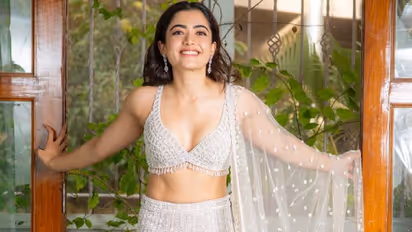 পুষ্পা ২-এ রশ্মিকা মান্দান্নার শ্রীবল্লি চরিত্রটার গুরুত্ব বাড়ুক বলে দাবি অনুরাগীর