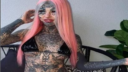 बिना कपड़ों के रहने की ऐसी चाहत, मॉडल ने पूरे शरीर पर बनवा लिए टैटू, अब बन गई है मुसीबत