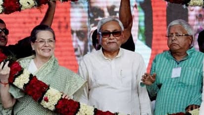 महागठबंधन 2.0: नीतीश कुमार कैसे साधेंगे सत्ता का समीकरण, जानें किसके पास कितने विधायक