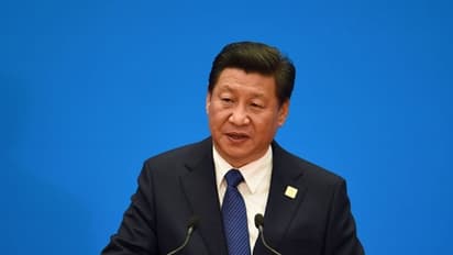 দেশ ছাড়ছে লাখ লাখ মানুষ, জিংপিং-এর দমনমূলক নীতিই কি দায়ী? 