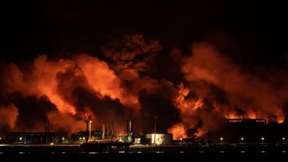 തീ പിടിത്തം; ക്യൂബയിലെ ഏറ്റവും വലിയ മൂന്നാമത്തെ എണ്ണ ടെര്‍മിനലും കത്തി; ഇന്ധന പ്രതിസന്ധി രൂക്ഷമാകും 