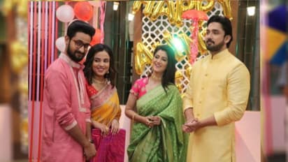 মহা ধুম ধাম করে উর্মি ও সাত্যকির বিবাহবার্ষিকী পালন সরকার বাড়িতে, দেখে নিন ছবি