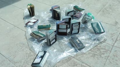 യുഎഇയിലെ പ്രളയത്തില് പാസ്പോര്ട്ട് നഷ്ടമായ ഇന്ത്യക്കാര്ക്ക് ഫീസ് ഈടാക്കാതെ പുതിയ പാസ്പോര്ട്ട് നല്കും