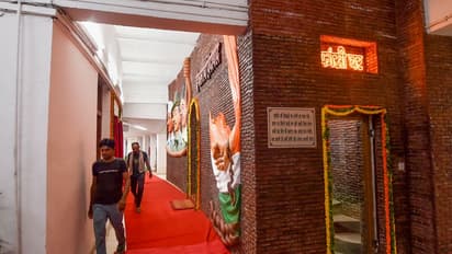 सेनानियों को यहां दी जाती थी फांसी, दो मंजिला कमरे के बंद दीवार को तोड़ा गया तो सब रह गए शॉक्ड