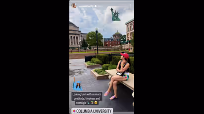 নিউ ইয়র্কে চুটিয়ে মজা করছেন সারা, কলম্বিয়া ইউনিভার্সিটিতে গিয়ে নস্ট্যালজিক হয়ে পড়লেন 